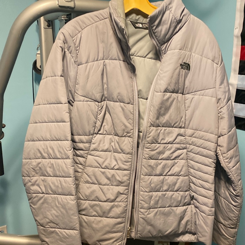Women’s x large gray north face coat with primaloft filling good used condition